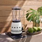 Licuadora Marca: Smeg x Porsche Modelo: BLF03PCWUS Color: carrara white
