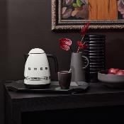 Tetera o Hervidor de Agua Marca: Smeg  x Porsche Modelo: KLF03PCWUS Color: carrara white