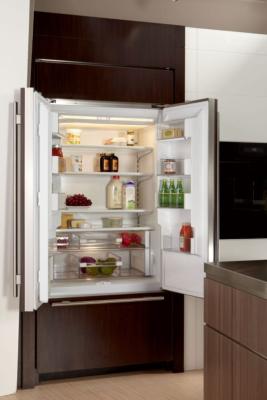 Refrigerador Bottom Mount French Door Panelable 42" (105 cm) Marca: Subzero, Modelo: BI-42UFD/O ($14,679.80 USD).