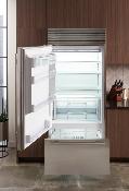 Refrigerador Bottom Mount con Puerta de Vidrio Panelable 36" (90 cm) Marca: Subzero  Modelo: BI-36UG/O ($14,706.48 USD).