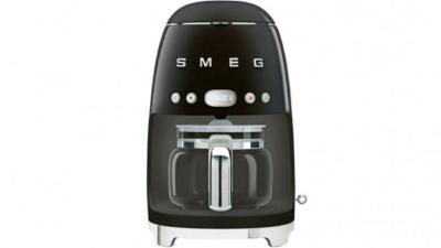 Cafetera Drip Filter Marca: Smeg Modelo: DCF02BLUS Color: Negro