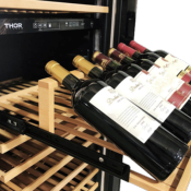 Columna de cava de vino empotrable 60x188 cm Marca: THOR Modelo: TWC2403DI Color: Acero Inoxidable