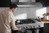 Parrilla Gas Profesional 36" (90 cm) Marca: KitchenAid Modelo: KCGC506JSS Color: Acero Inoxidable (NO INCLUYE LA CAMPANA DE LA IMAGEN)