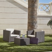 SALA Modelo: SET DIVA TETE A TETE  1-1 CON MESA DE CENTRO  Marca: KETER  Material: PLASTICO Color: Gris Oscuro