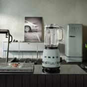 Licuadora Marca: Smeg x Porsche Modelo: BLF03PCGUS Color: Shade Green