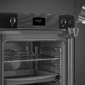Horno de Vapor Combinado 24" (60 cm) Marca: Smeg Modelo: SO6101S2B3 Color: Negro (2025 06)